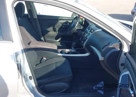 2015 Nissan Altima 2.5 Sv from USA, damaged, VIN 1N4AL3AP2FC204580